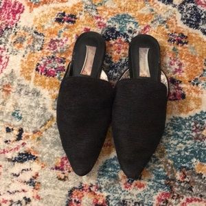 Black slides size 7